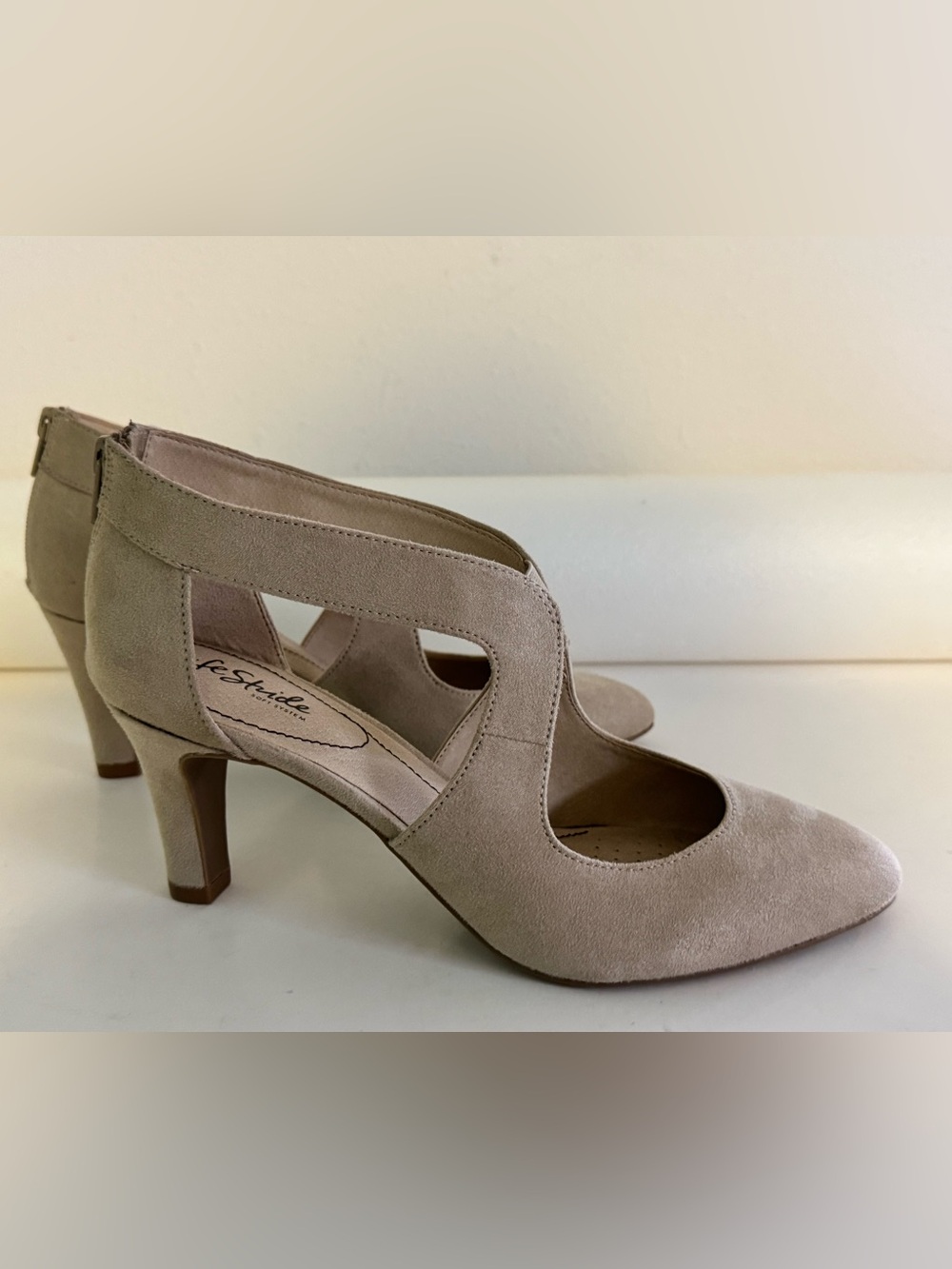 LifeStride Giovanna 2 Suede 3” Heels Women’s Size 10 NWOB- Taupe